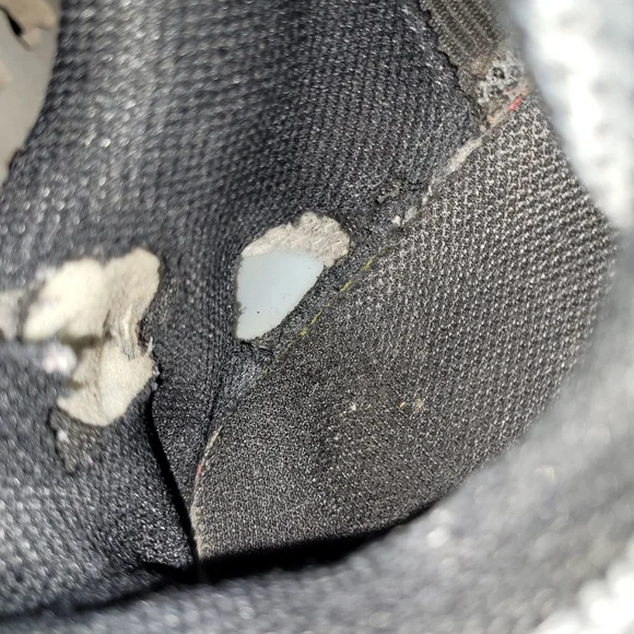 Asics GEL Venture 8 Trail Running shoes, Grey/Red/Black, 101B396, Men's sz 10.5 - Picture 13 of 14